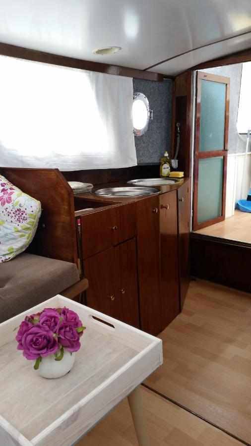 Boat Ella - Kamperen Op Het Water -Niet Om Mee Te Varen -Read Host Profile-Lees Hostprofiel Ютрейп Екстер'єр фото